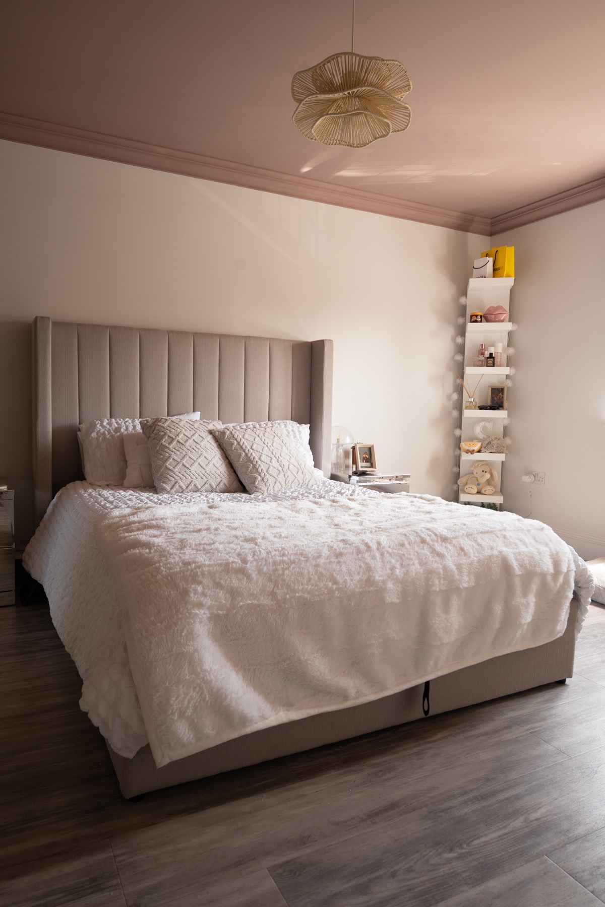 Pale neutral bedroom